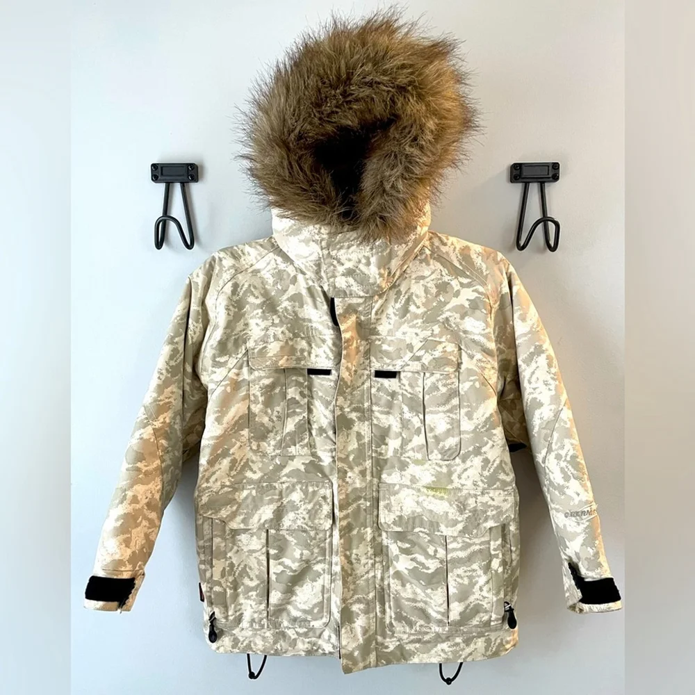 Obermeyer, juniors 8, possibly women’s XS, hooded snowboard outdoor coat camo